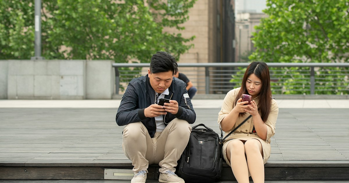 Situationship – co to znaczy i jak z niego wyjść? Poradnik dla faceta