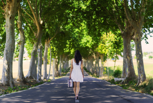 Kobieta robi przerwę w związku.